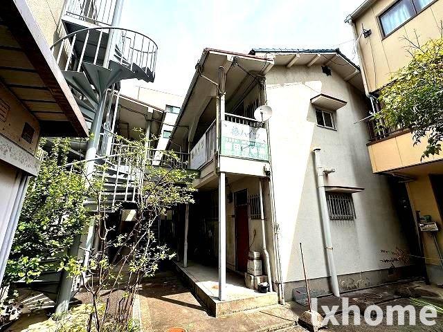 建物外観　落ち着いた雰囲気の外観です