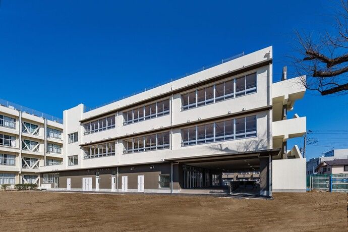 小学校　日野市立豊田小学校（小学校）まで906m