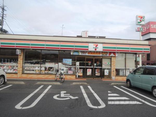 コンビニ　セブン-イレブン八日市上之町店（コンビニ）まで390m