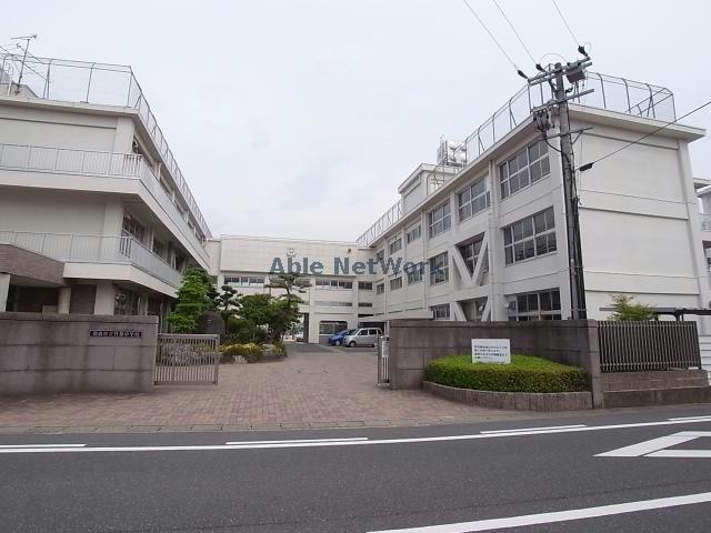 中学校　羽島市立竹鼻中学校（中学校）まで822m