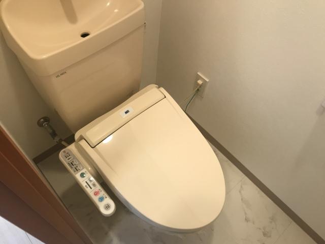 トイレ　トイレ
