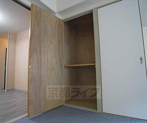 収納　奥行の深い収納です。