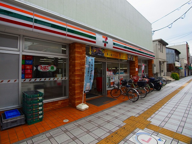 コンビニ　セブンイレブン 足立梅島駅北店（コンビニ）まで621m