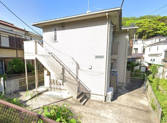 建物外観　駅徒歩6分♪南東向き・日当たり良好♪