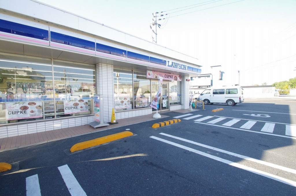 その他　約５分の距離です。