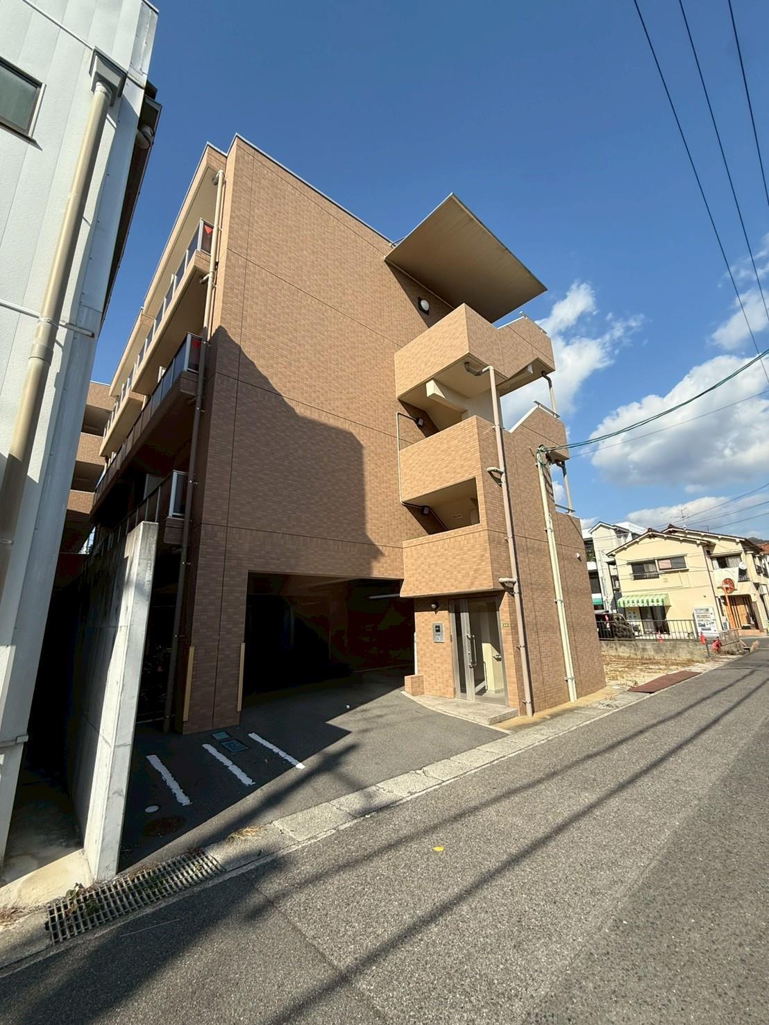 建物外観　2017年築　フロントハウス阿賀南II