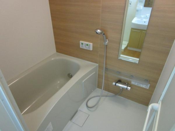 バス・シャワールーム　※同施工会社写真※