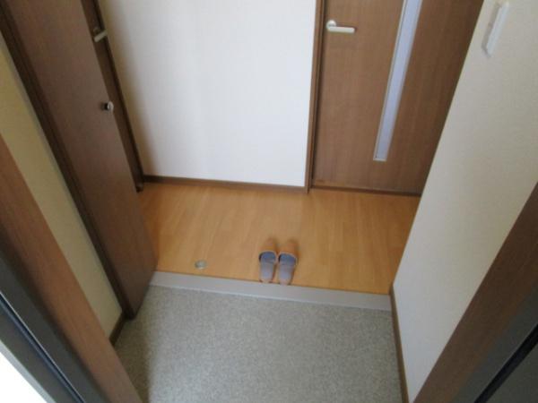 玄関　※同施工会社写真※