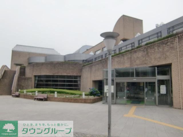 図書館　中央図書館（図書館）まで400m