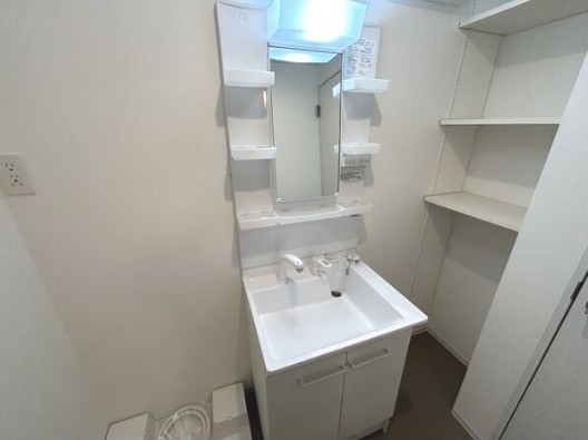 洗面設備　※同一シリーズ参考写真