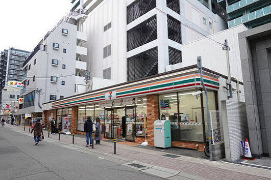コンビニ　セブンイレブン 神戸中央区役所北店（コンビニ）まで73m
