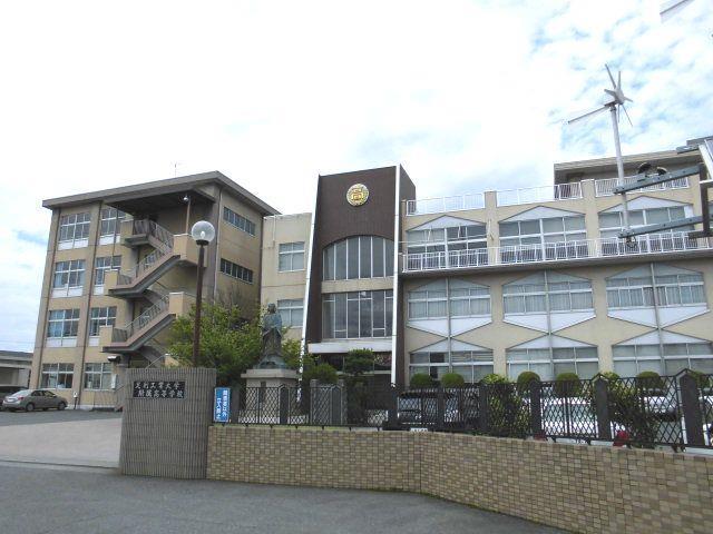 高校・高専　私立足利大学附属高校（高校・高専）まで498m