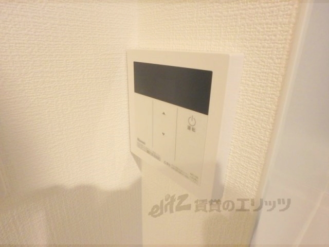 その他設備　給湯器リモコン