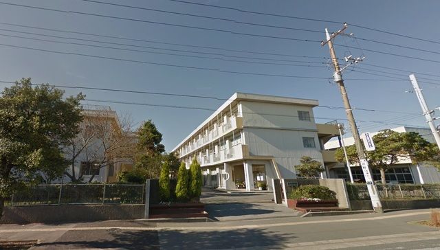 中学校　千葉市立磯辺中学校（中学校）まで460m