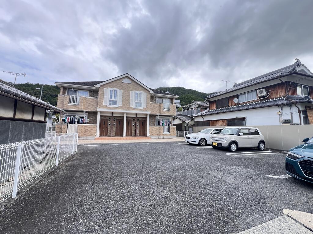 駐車場　敷地内駐車場完備★