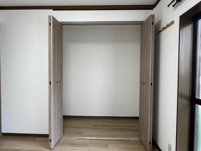 収納　fメゾン妙音通