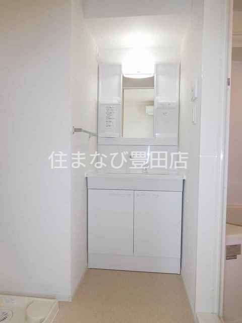 洗面設備　同型写真