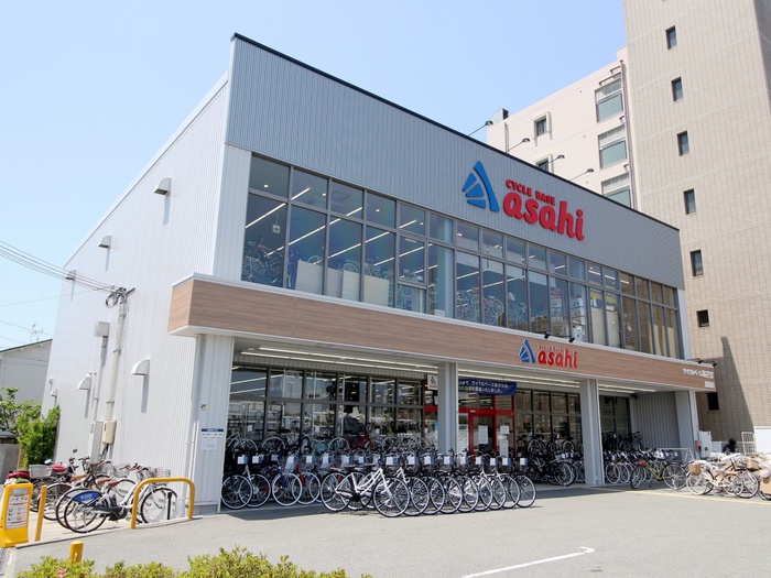 ホームセンター　サイクルベースあさひ服部店（ホームセンター）まで111m
