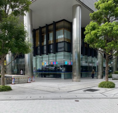 ドラックストア　どらっぐぱぱす品川フロントビル店（ドラッグストア）まで962m