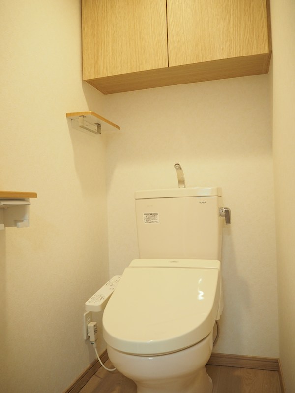 トイレ　■クローゼット収納