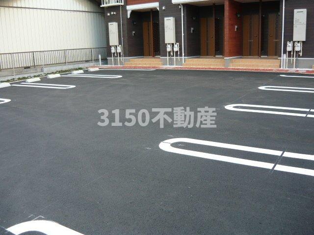 駐車場　駐車場完備です