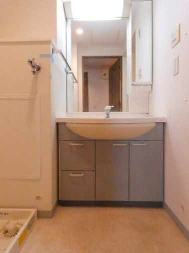 洗面設備　写真は同タイプ住居です