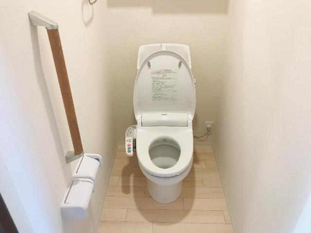 トイレ　シャワー付トイレ