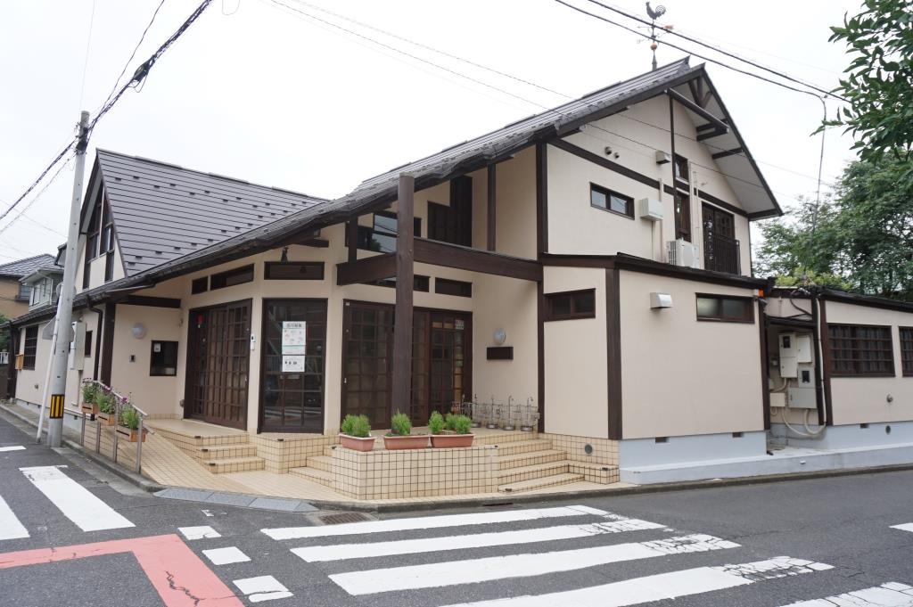 幼稚園・保育園　認定こども園母の会木の家（幼稚園・保育園）まで399m