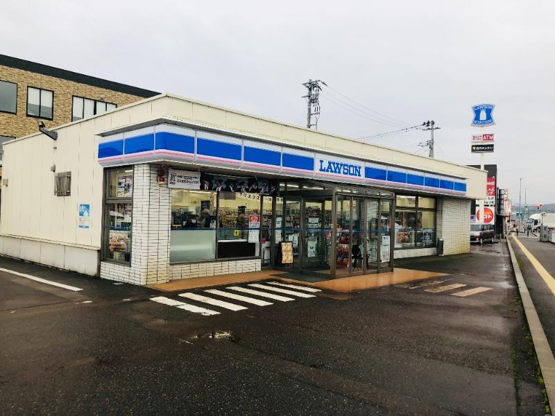 コンビニ　ローソン 上越下門前店（コンビニ）まで89m