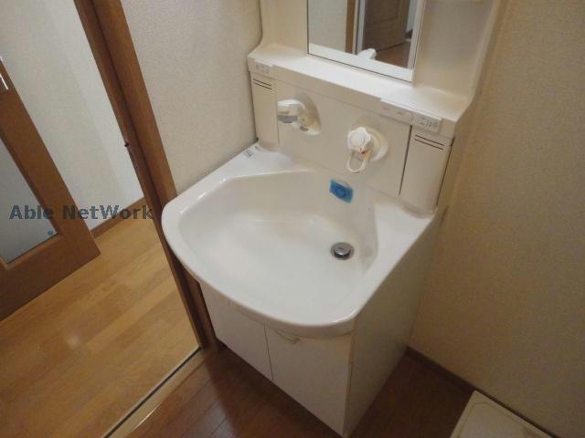 洗面設備　※同物件別部屋の写真となります。