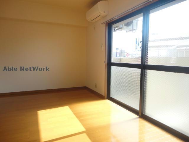 居室・リビング　※同物件別部屋の写真となります。
