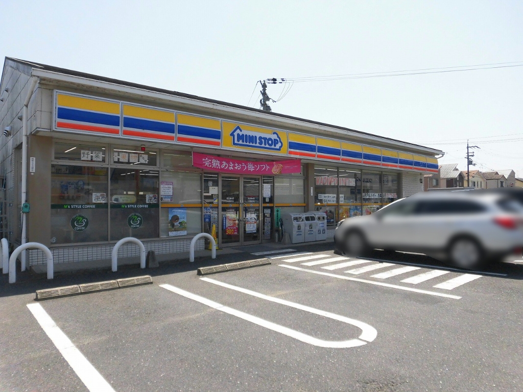 コンビニ　ミニストップ 大津唐崎店（コンビニ）まで300m
