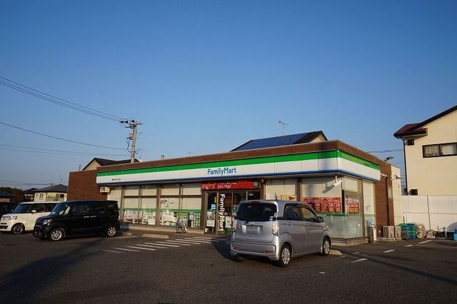 コンビニ　ファミリーマート松の木六丁目店（コンビニ）まで450m