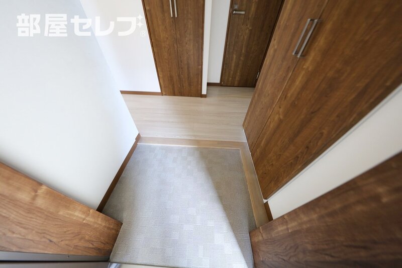 玄関　※４０２号室写真