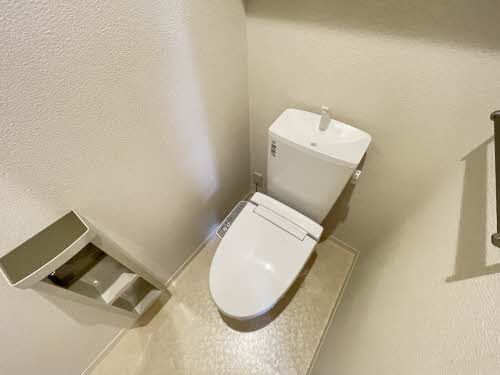 ラフィーネメゾン本町公園 A棟のトイレ写真