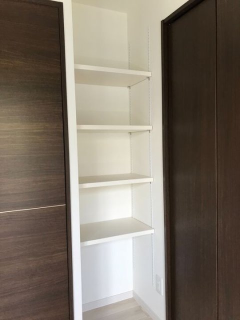 収納　同物件別号室のものです。