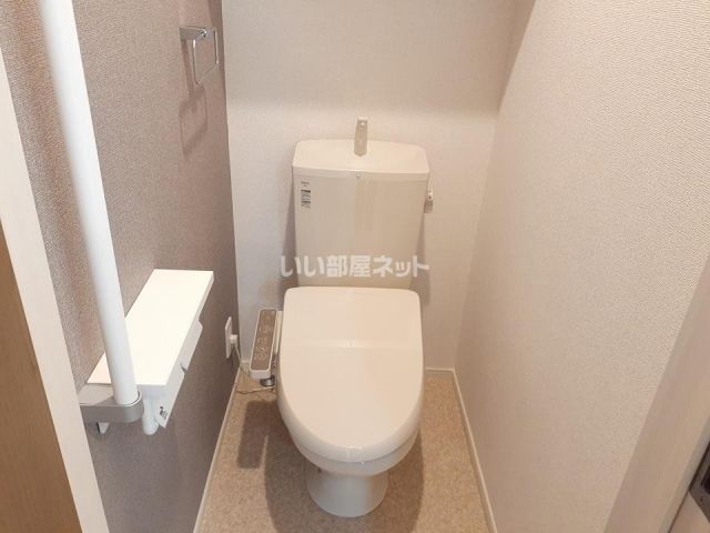 ＪＲ宇都宮線 蓮田駅 徒歩24分 2階建 築3年のトイレ写真