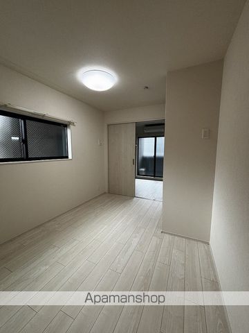 阪急京都線 上新庄駅 徒歩11分 3階建 築1年の居間写真