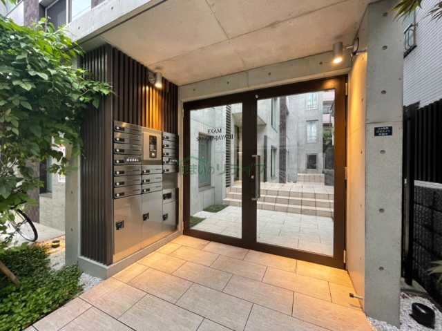 エントランス　エクサム三軒茶屋II