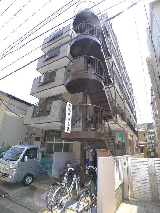 クレセ-ルアズマの外観写真