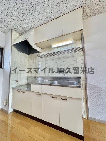 西鉄天神大牟田線 櫛原駅 徒歩20分 3階建 築37年のキッチン写真