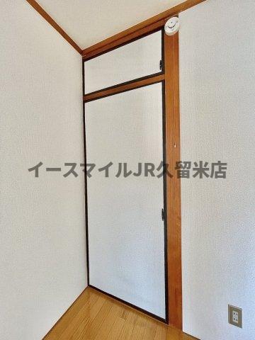 西鉄天神大牟田線 櫛原駅 徒歩20分 3階建 築37年の内装写真