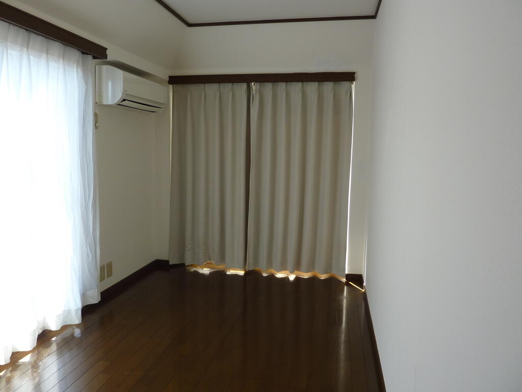 田島4丁目 戸建の居間写真