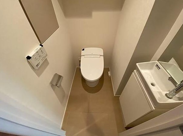 東京メトロ半蔵門線 水天宮前駅 徒歩3分 7階建 築12年のトイレ写真