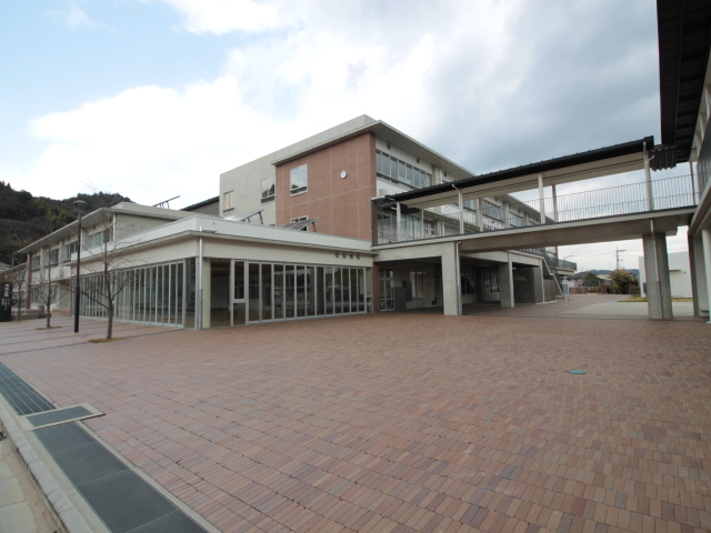 小学校　廿日市市立大野西小学校（小学校）まで1355m