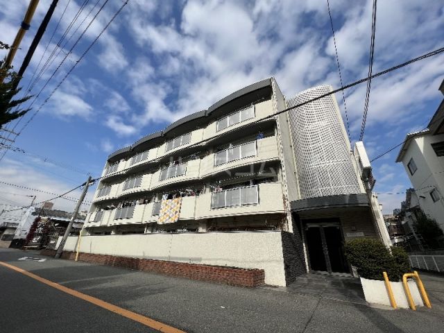 ハイツウエノの外観写真