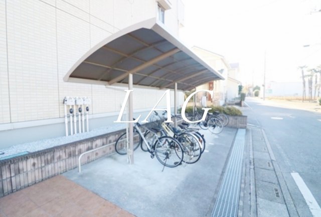 湘南新宿ライン宇須 蓮田駅 徒歩16分 3階建 築14年の外観写真