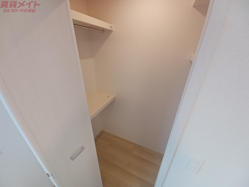 収納　同型タイプ画像