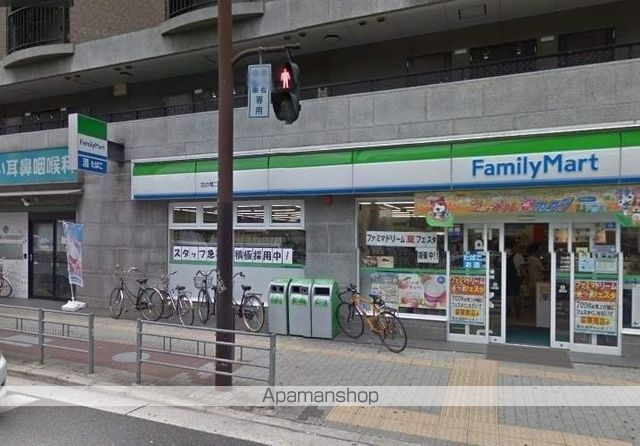 コンビニ　ファミリーマート（コンビニ）まで379m