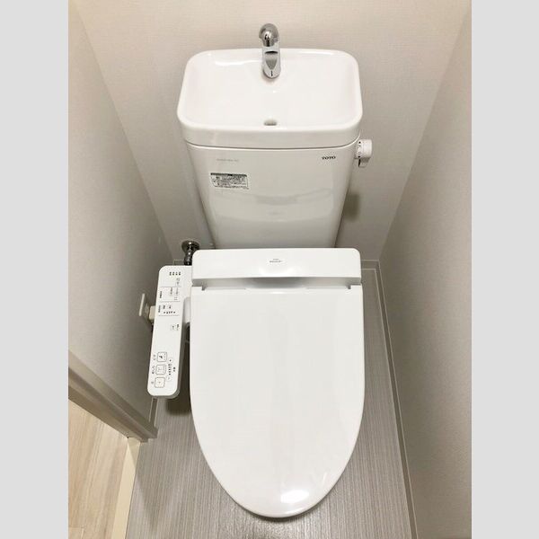 トイレ　温水洗浄暖房便座